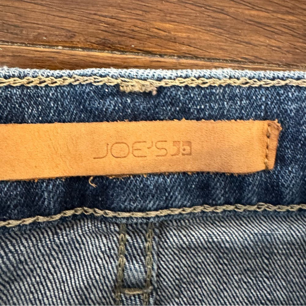 JOE'S JEANS The Ozzie 4" Cut Off Short Alma Medium Wash Denim Women's 24 - Picture 4 of 10